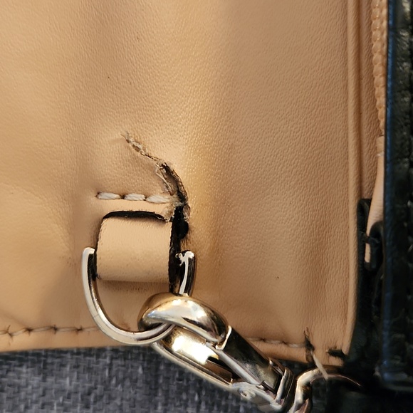 Kate Spade Perri Lane Linney Wallet/Wristlet W/ Beautiful Cutout Detail - Picture 10 of 10